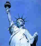 位于纽约市哈德孙河河口自由岛上的自由女神像是纽约市的城市标志